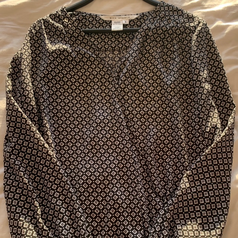 Max studio blouse size small